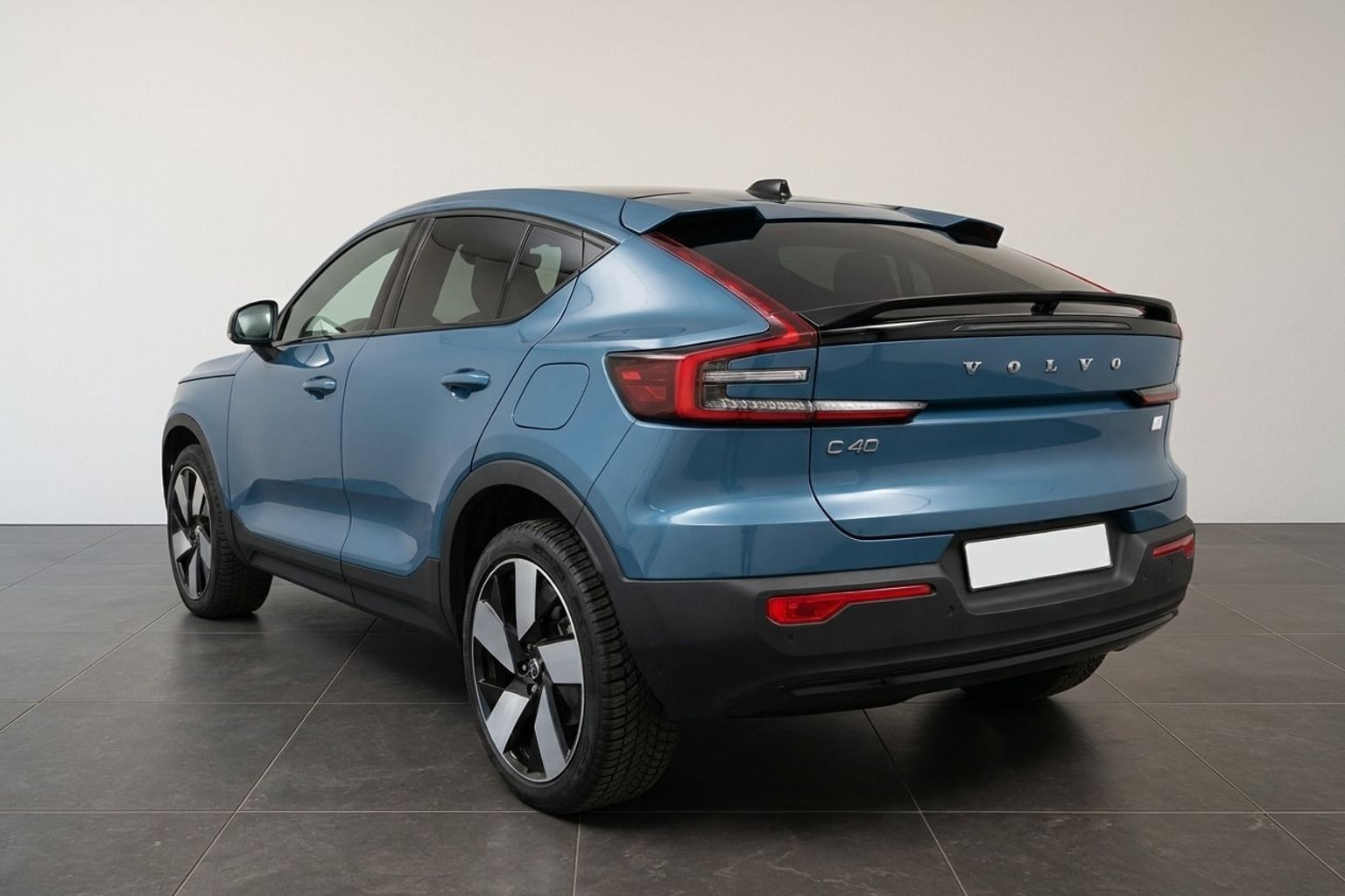 Blå Volvo C40 fra 2023