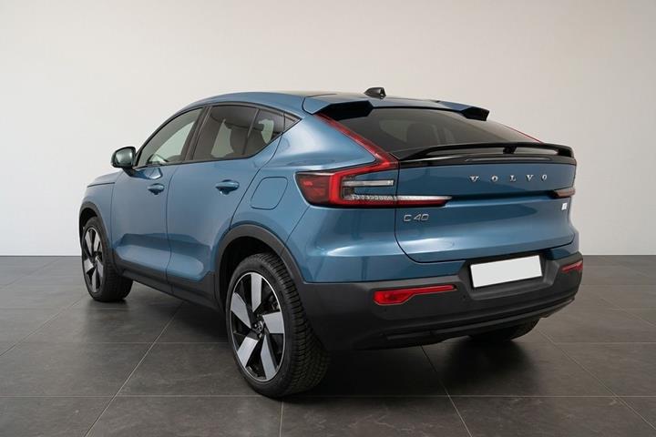 Blå Volvo C40 fra 2023