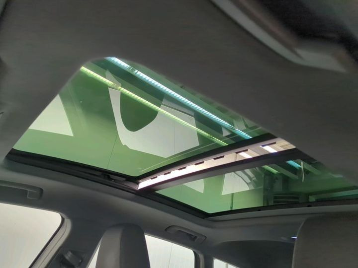 Grå Audi Q4 fra 2021
