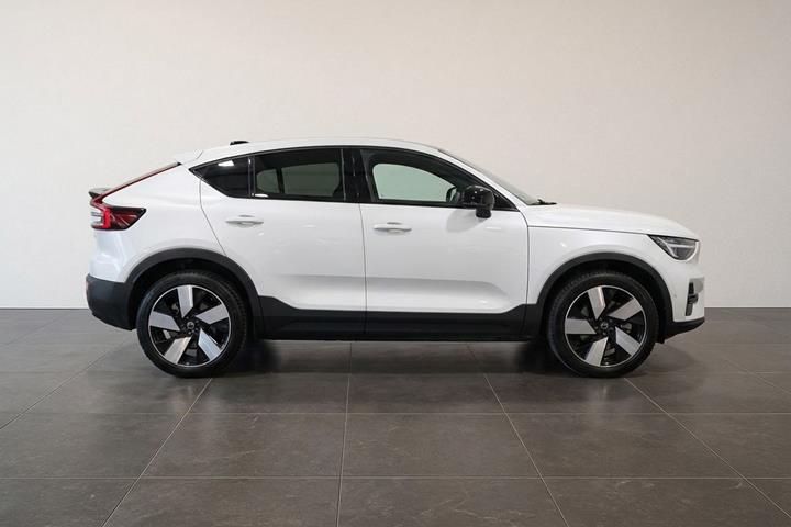 Hvid Volvo C40 fra 2023