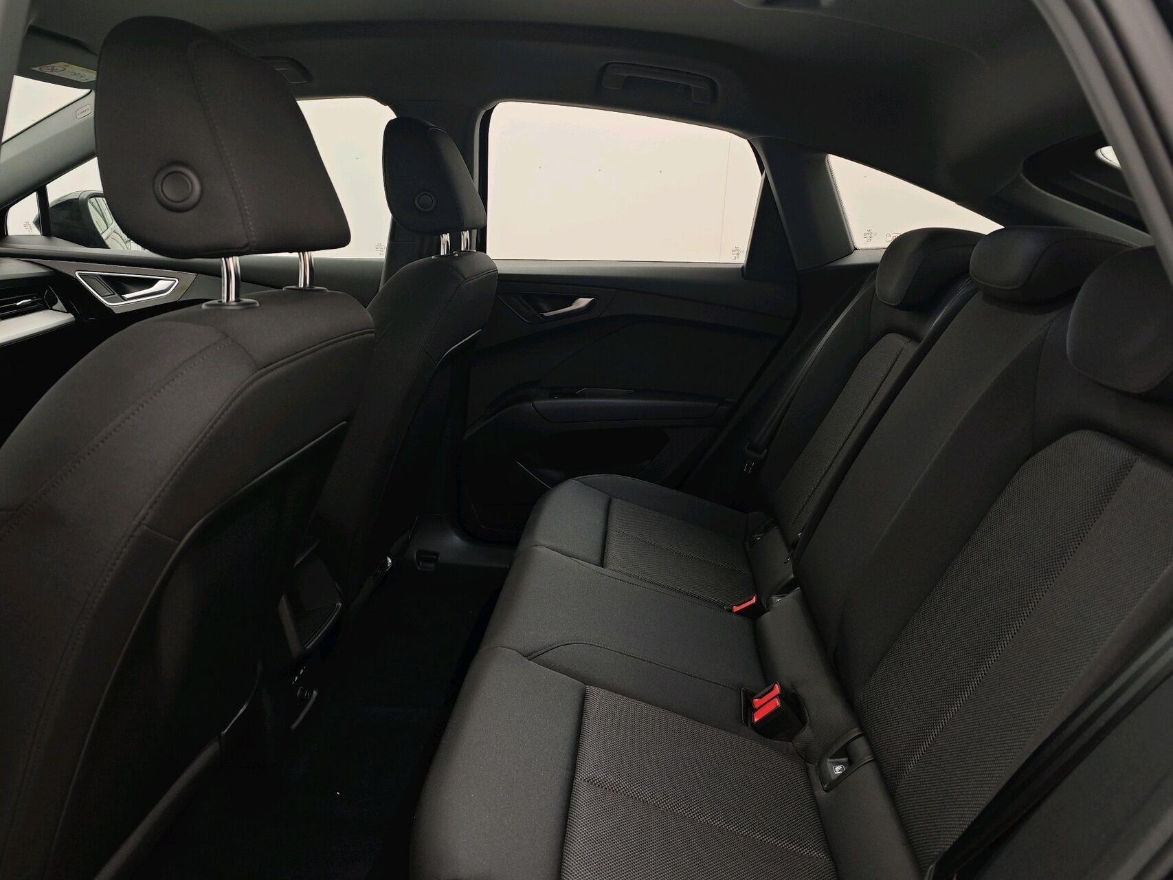 Sort Audi Q4 fra 2024