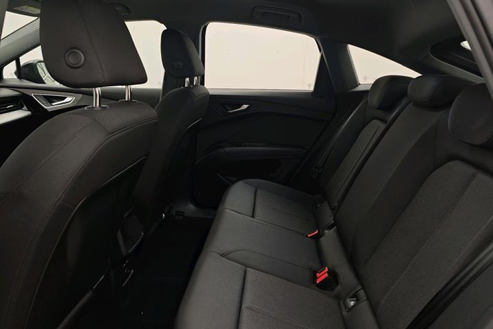 Sort Audi Q4 fra 2024