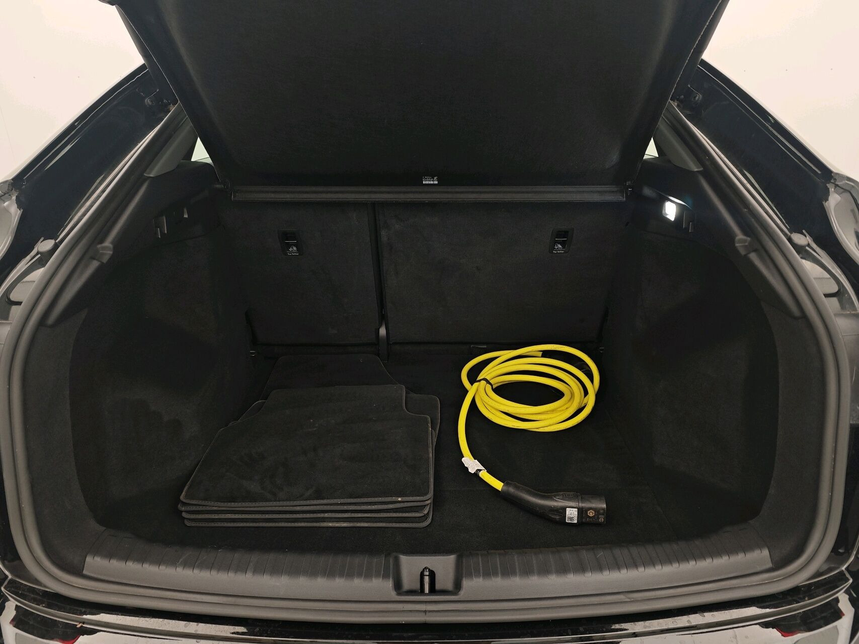 Sort Audi Q4 fra 2024
