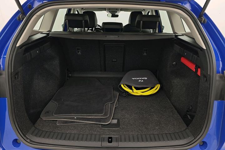 Blå Skoda Enyaq fra 2022