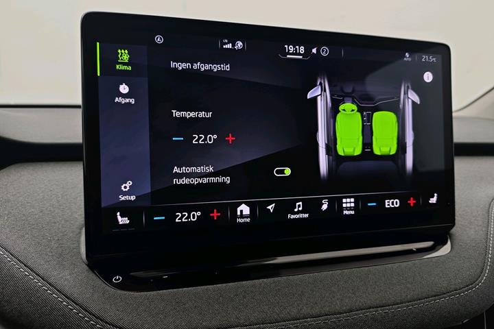 Hvid Skoda Enyaq fra 2023