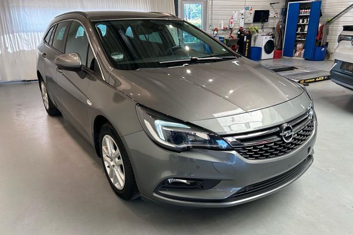 Grå Opel Astra fra 2016