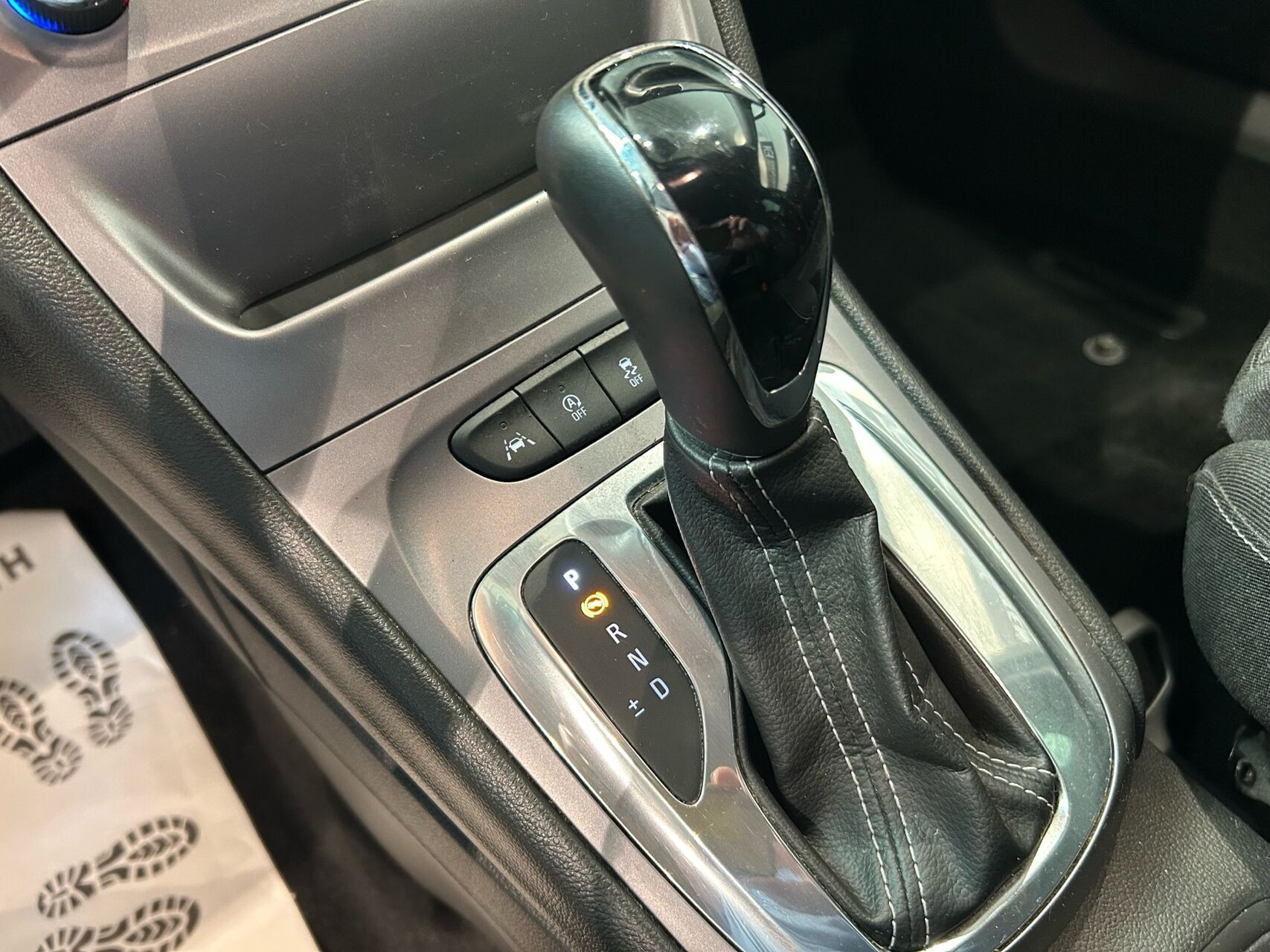 Grå Opel Astra fra 2016