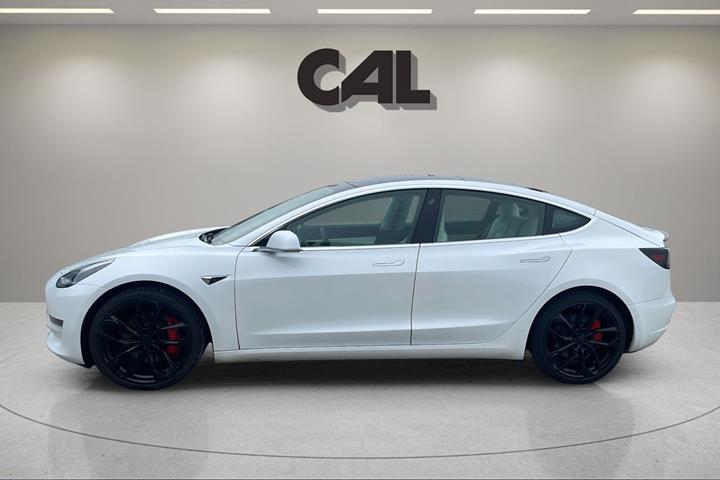 undefined Tesla Model 3 fra 2021