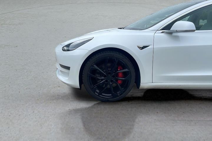 undefined Tesla Model 3 fra 2021