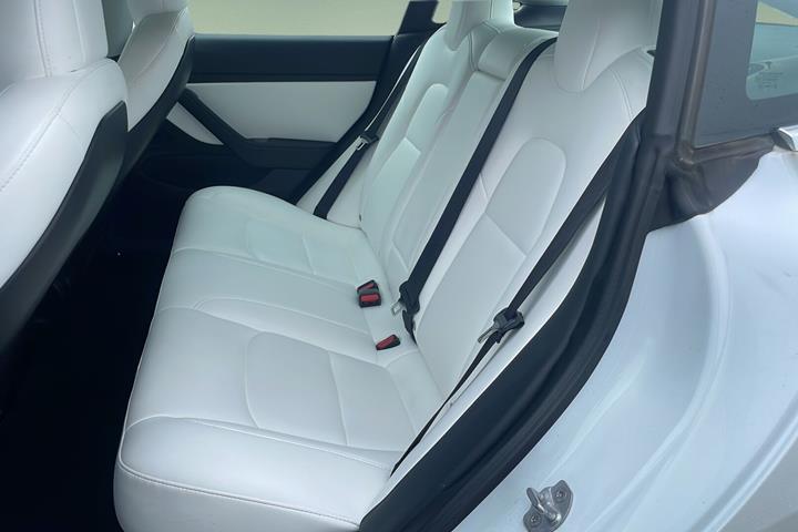undefined Tesla Model 3 fra 2021