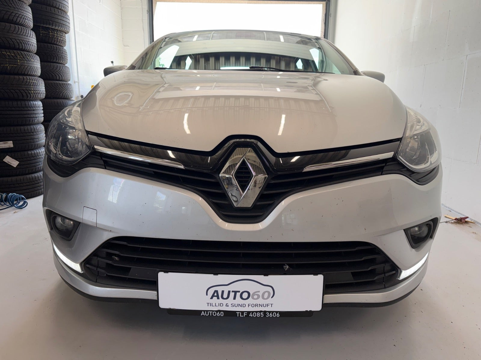 Sølv Renault Clio IV fra 2016