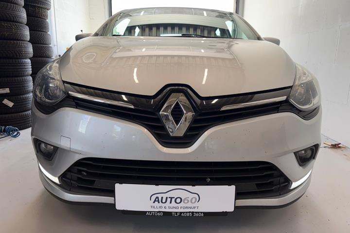 Sølv Renault Clio IV fra 2016
