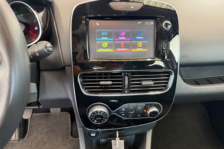 Sølv Renault Clio IV fra 2016