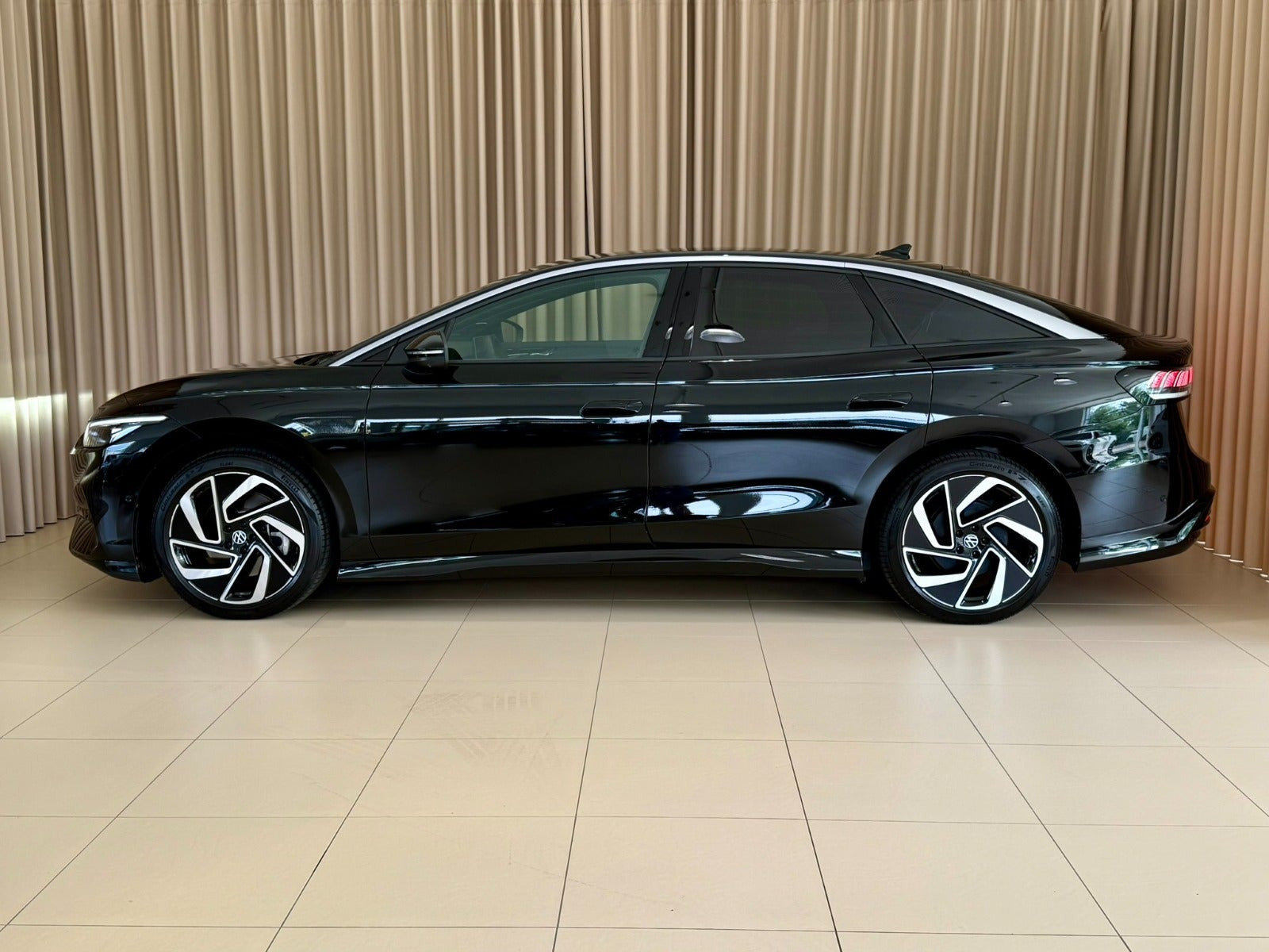 Sort VW ID.7 fra 2024