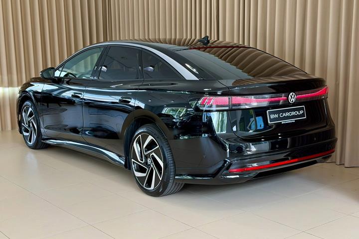 Sort VW ID.7 fra 2024