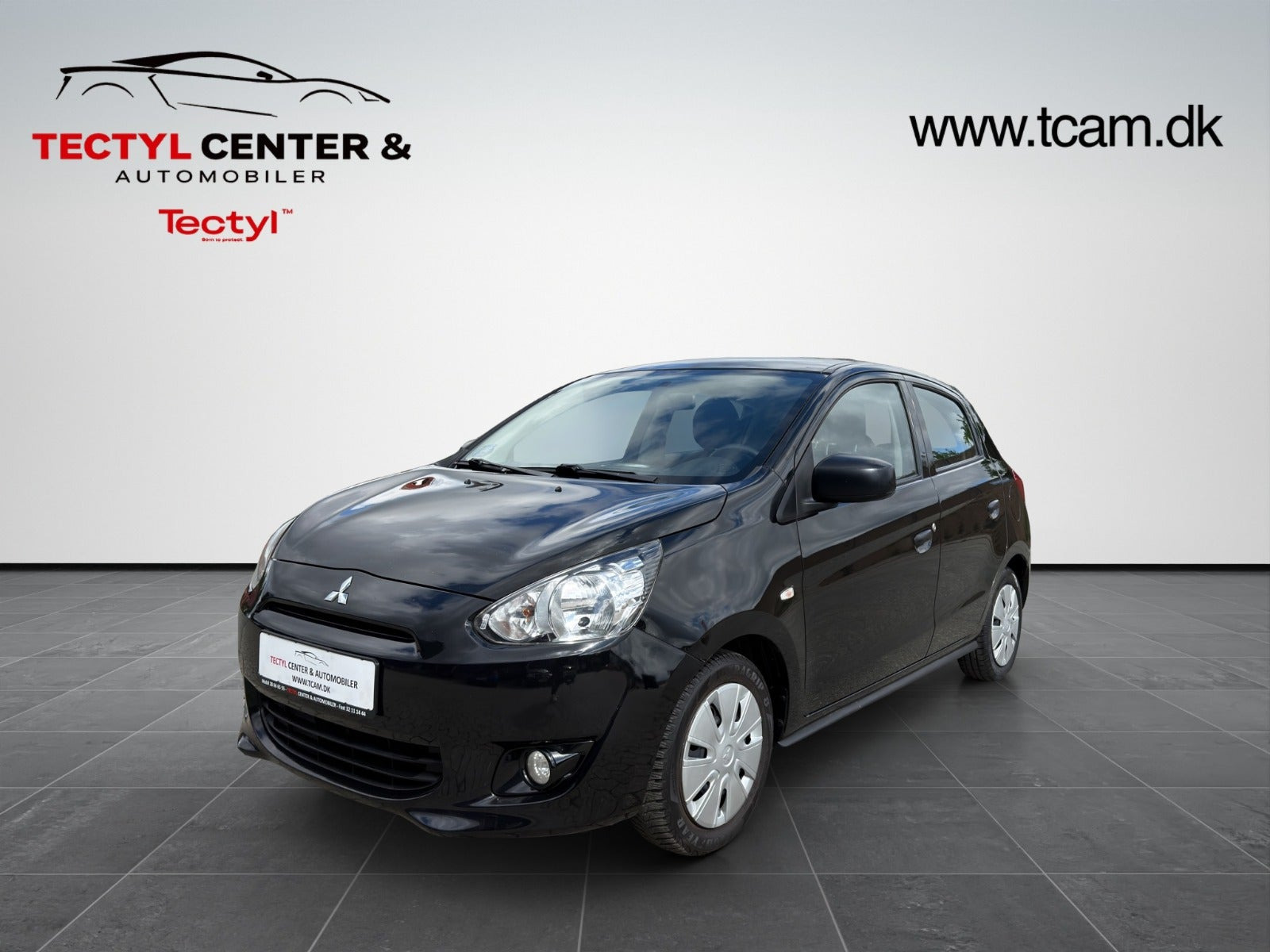 Sort Mitsubishi Space Star fra 2015
