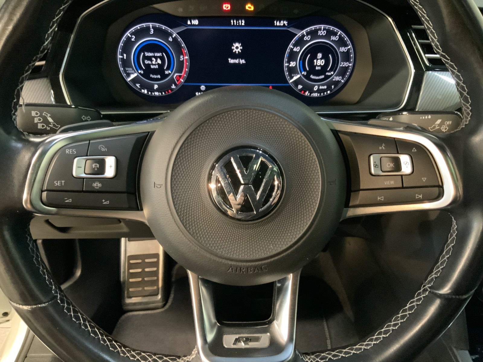 Hvid VW Arteon fra 2019