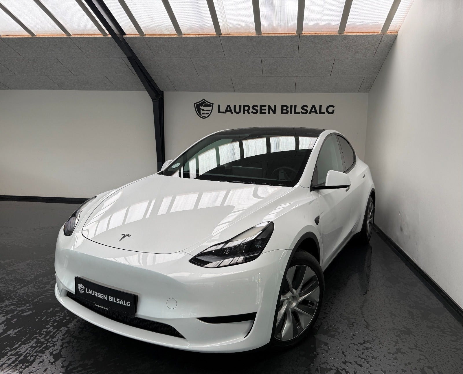 Tesla Model Y RWD