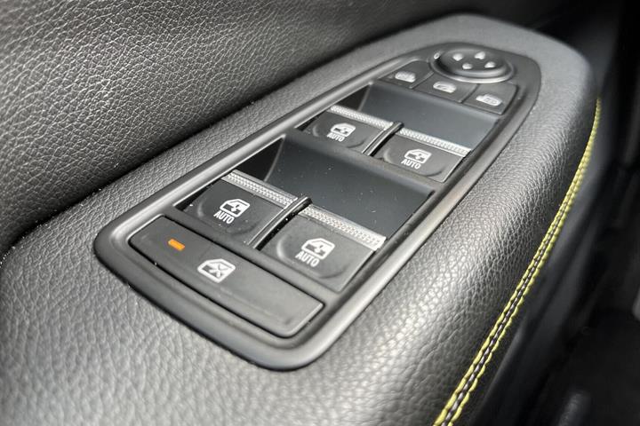Grå Renault Megane E-Tech fra 2025