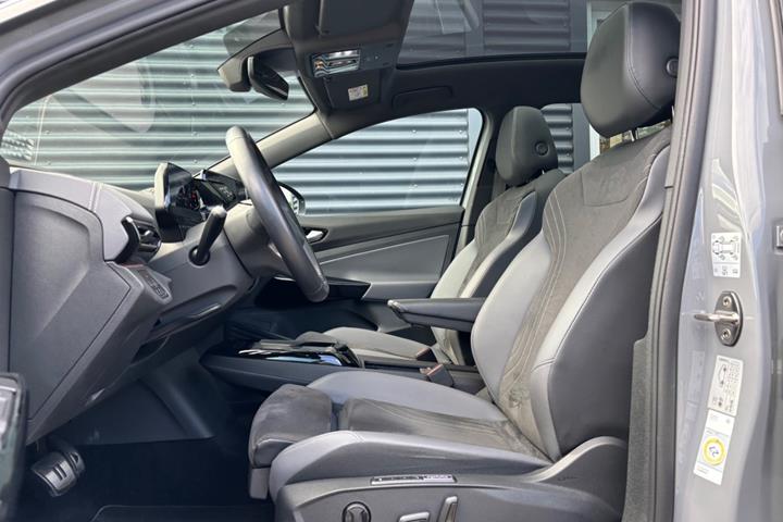 Grå VW ID.4 fra 2023