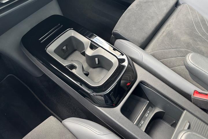 Grå VW ID.4 fra 2023