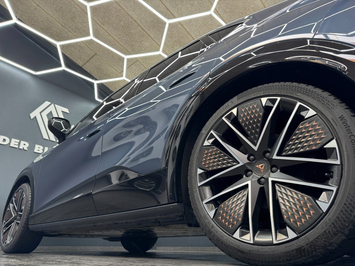 Blå Cupra Tavascan fra 2026