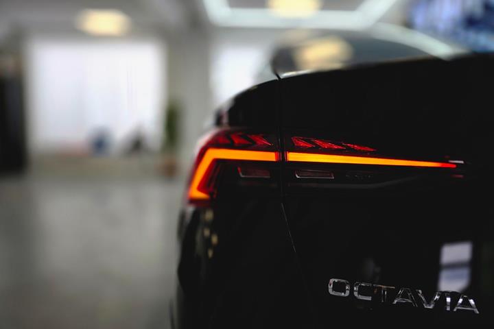 Sort Skoda Octavia fra 2021