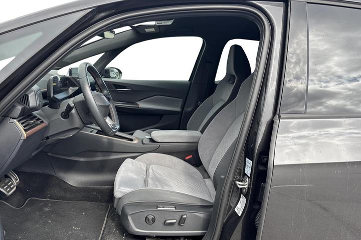 Brun Cupra Born fra 2024