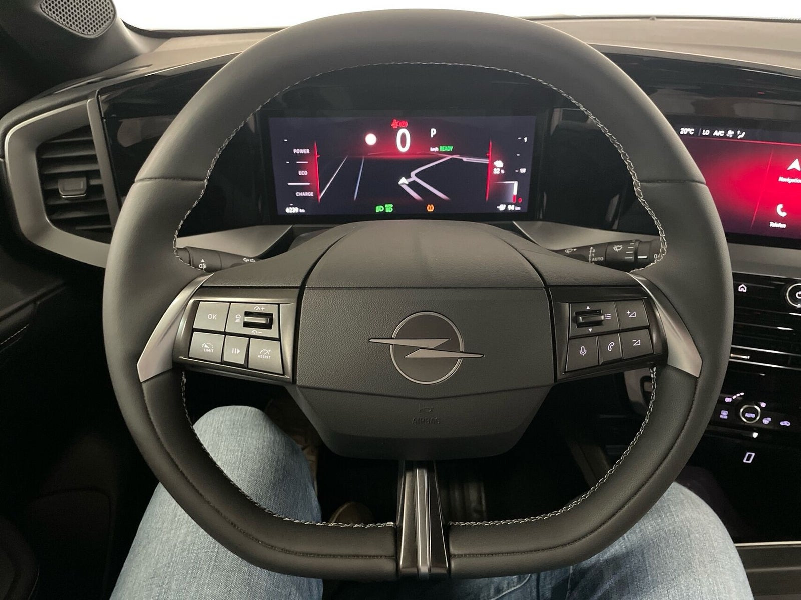 Sølv Opel Mokka-e fra 2025