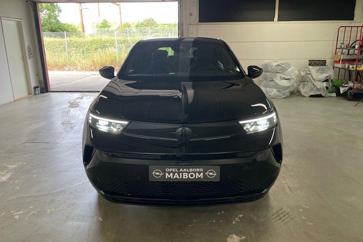 Sort Opel Mokka-e fra 2025