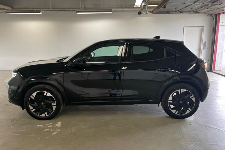 Sort Opel Mokka-e fra 2025