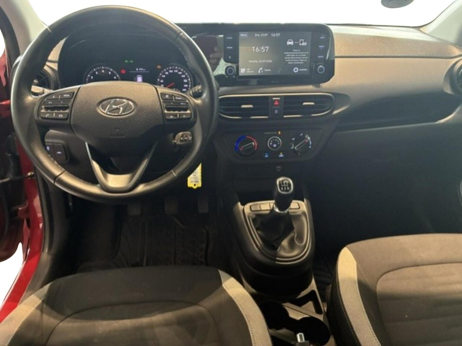 Rød Hyundai i10 fra 2020