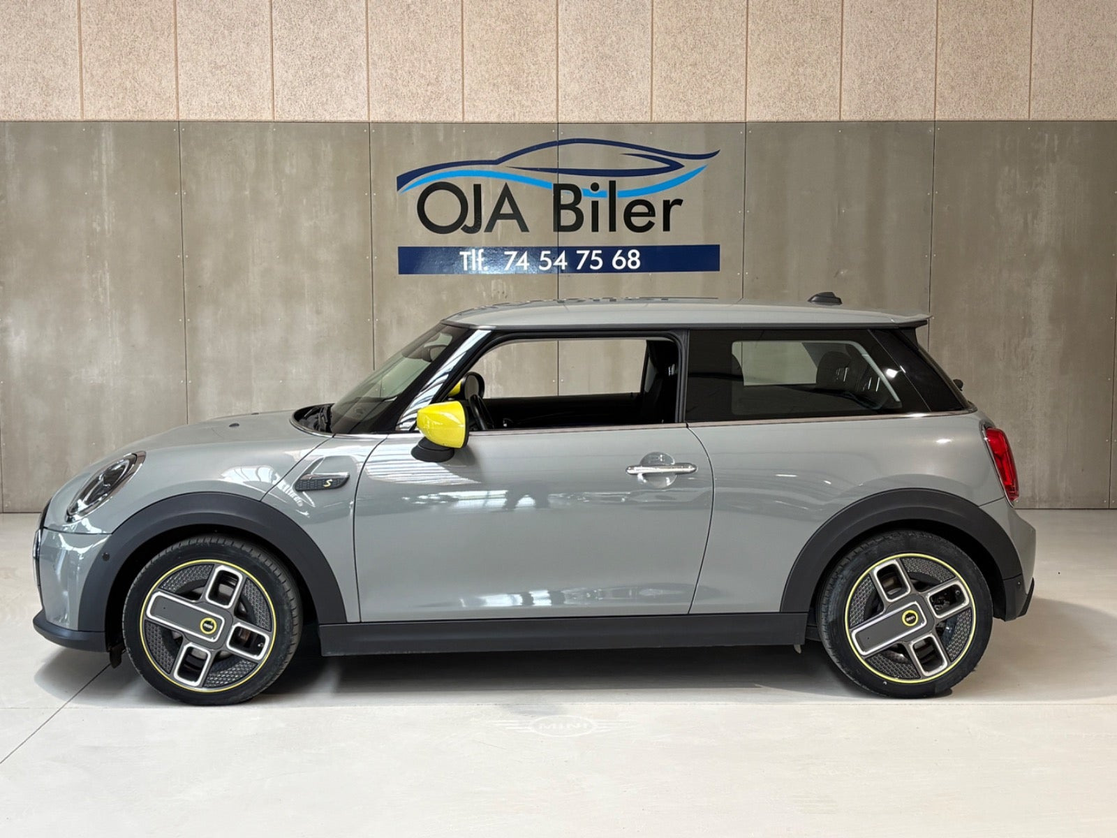 Grå Mini Cooper SE fra 2022