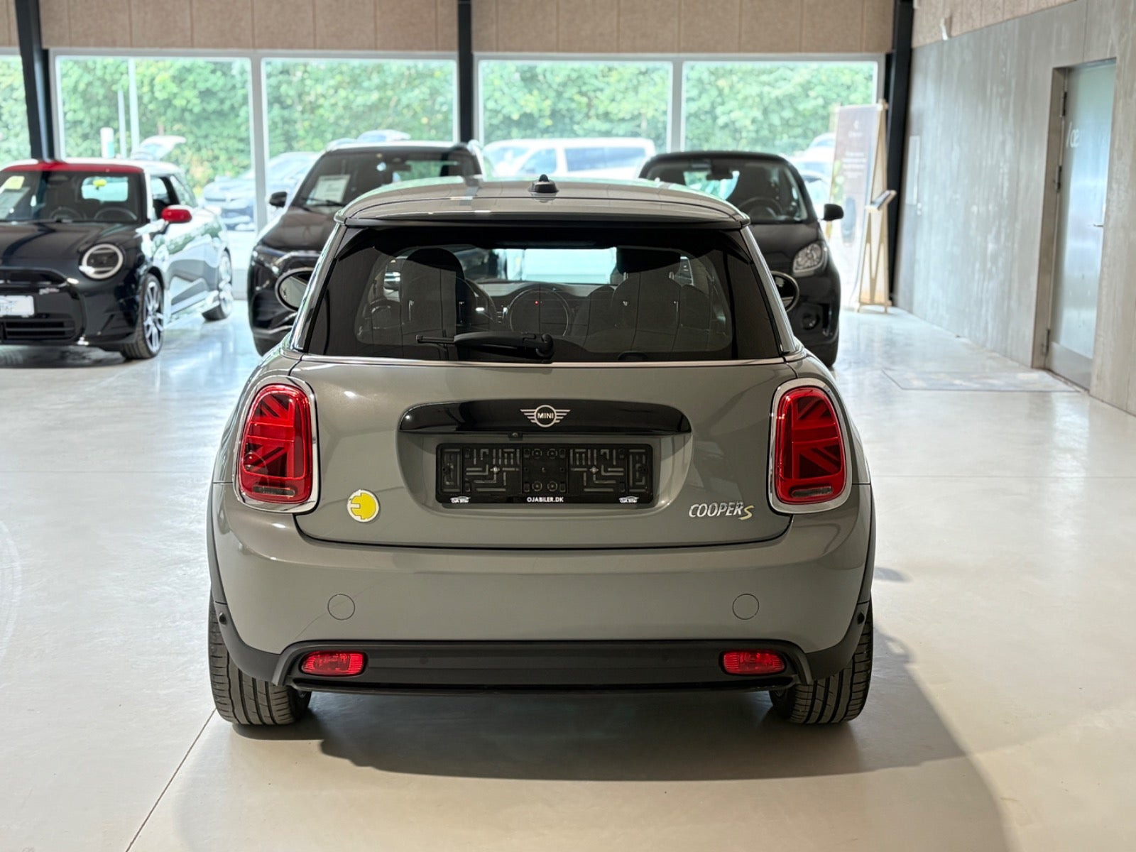 Grå Mini Cooper SE fra 2022