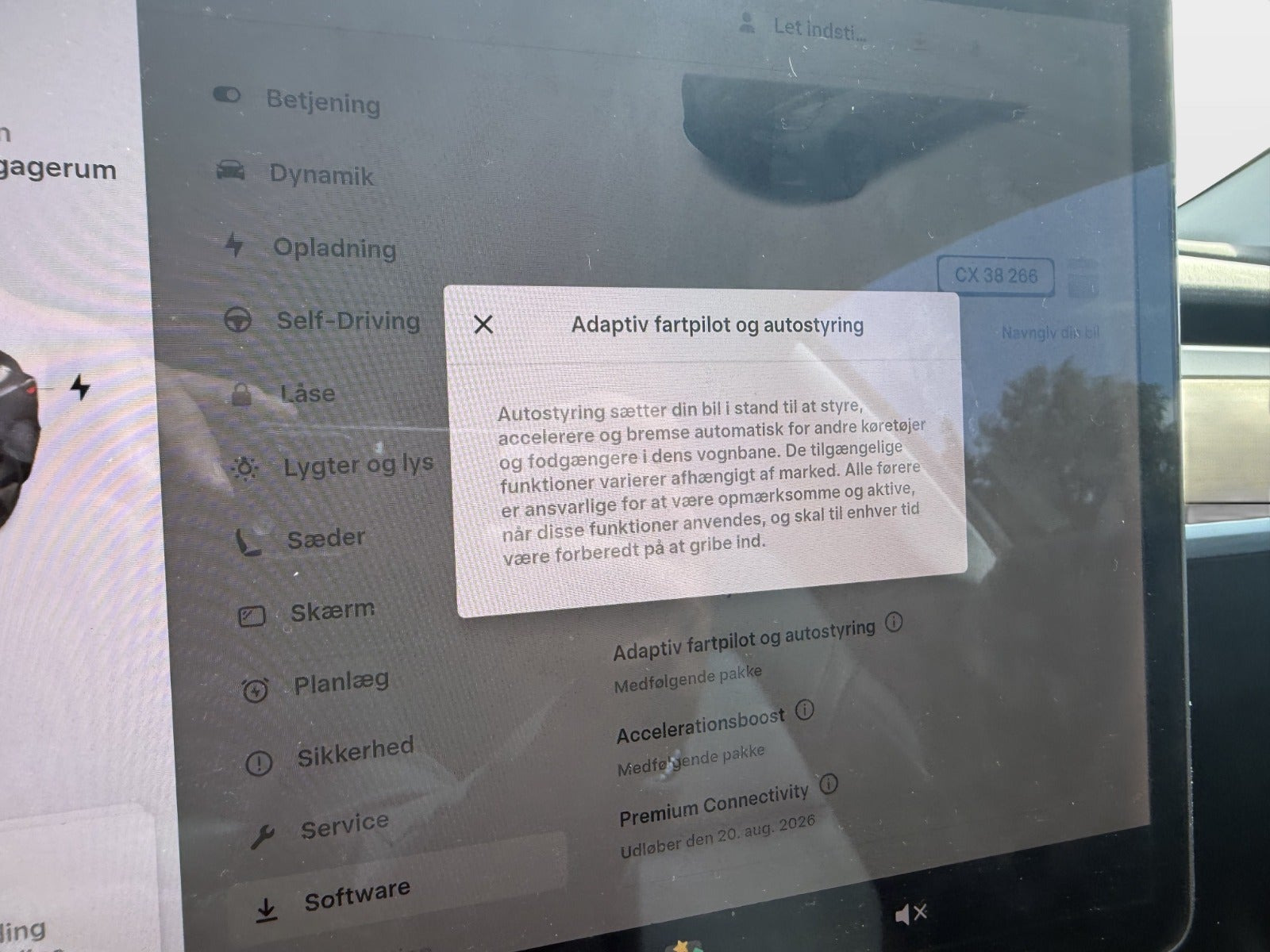 Grå Tesla Model 3 fra 2019