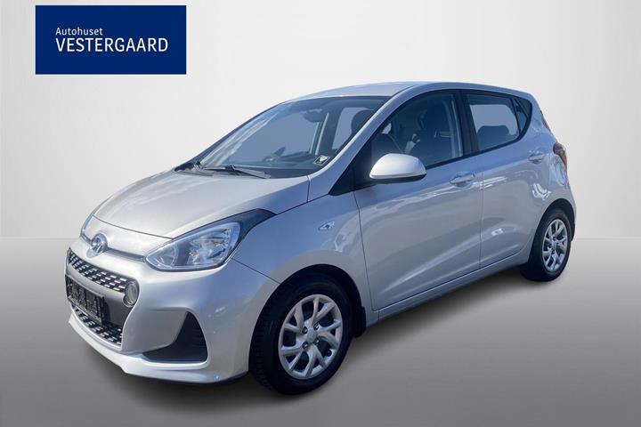 Grå Hyundai i10 fra 2020 set udefra