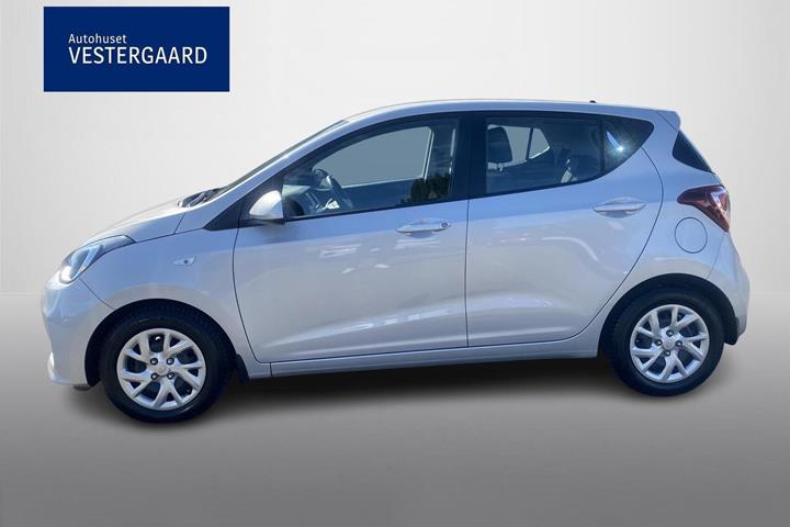 Grå Hyundai i10 fra 2020