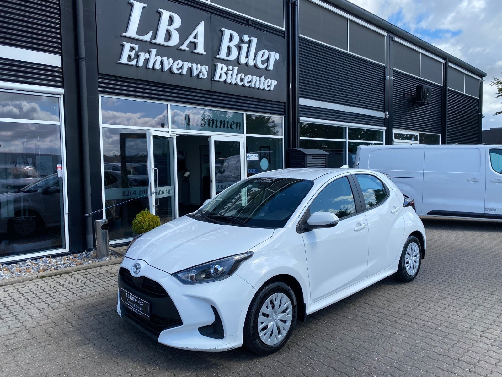 Toyota Yaris 1,0 Essential Comfort Van