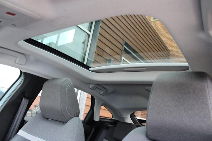 Blå Citroën ë-C4 fra 2022