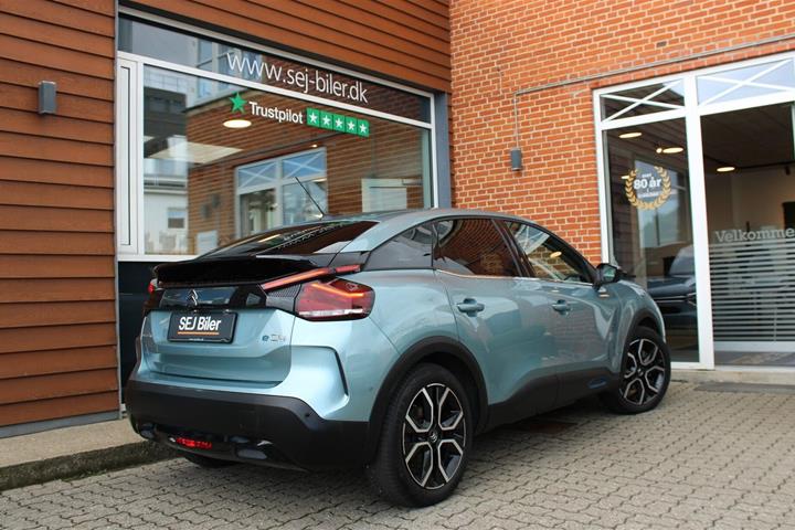 Blå Citroën ë-C4 fra 2022