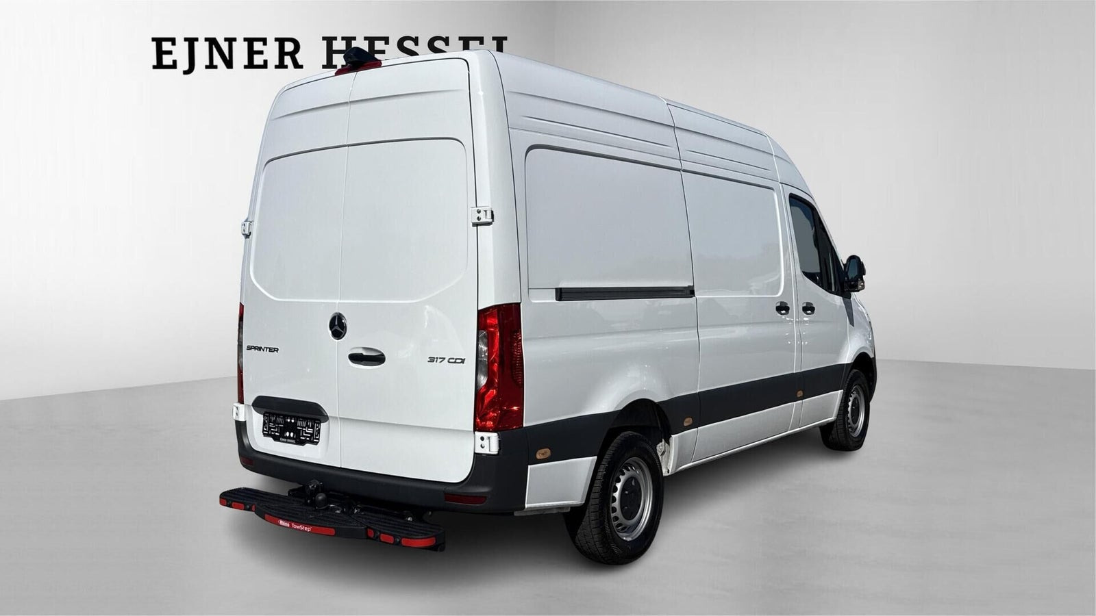 Hvid Mercedes Sprinter 317 fra 2025