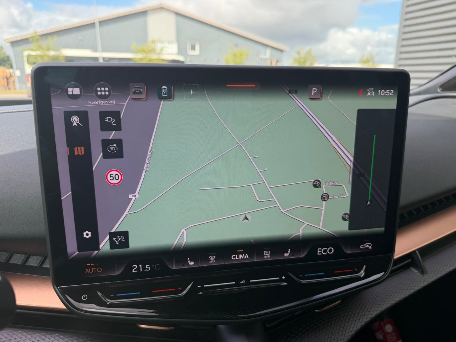 Blå Cupra Tavascan fra 2025