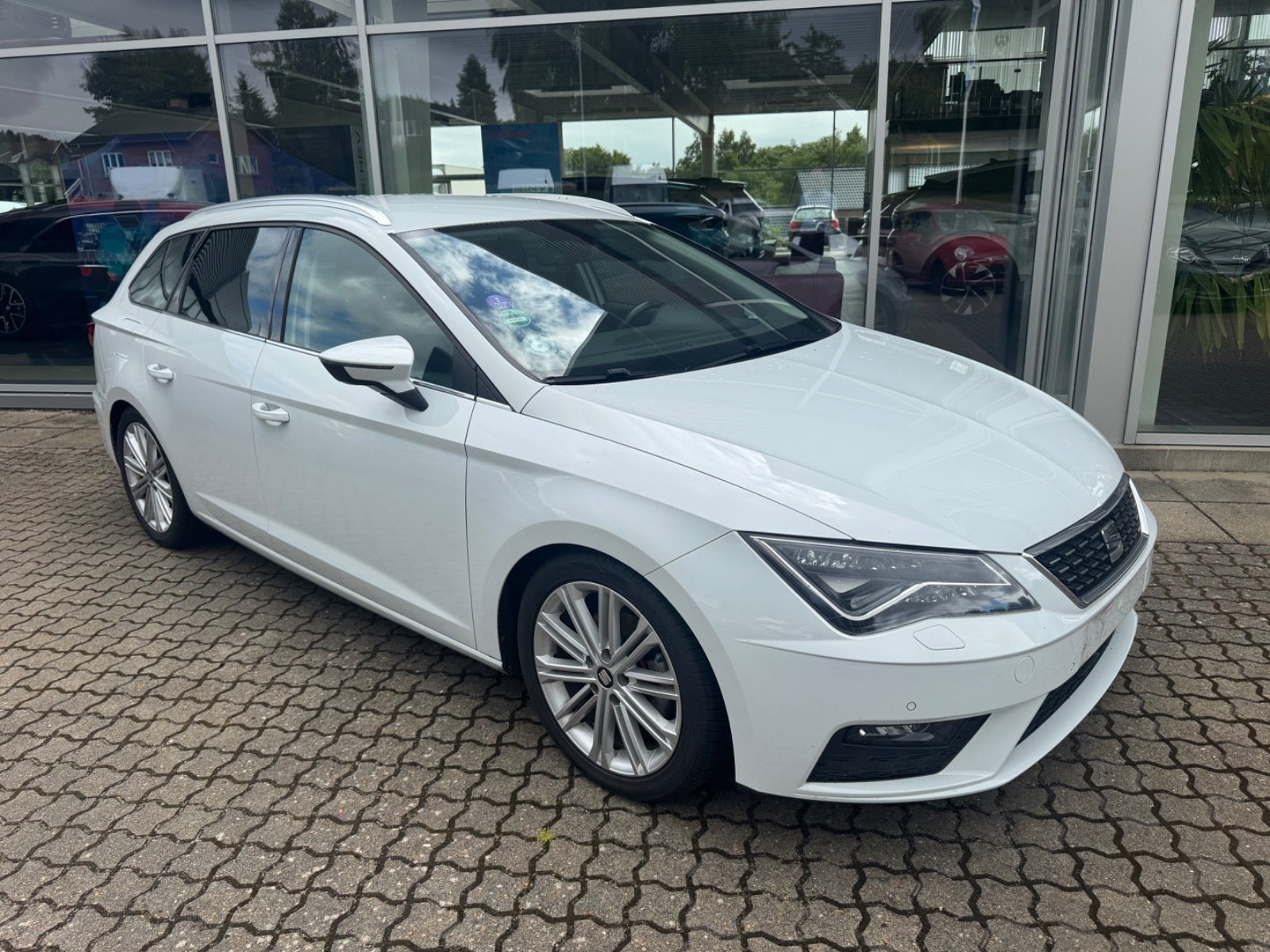 Hvid Seat Leon fra 2018