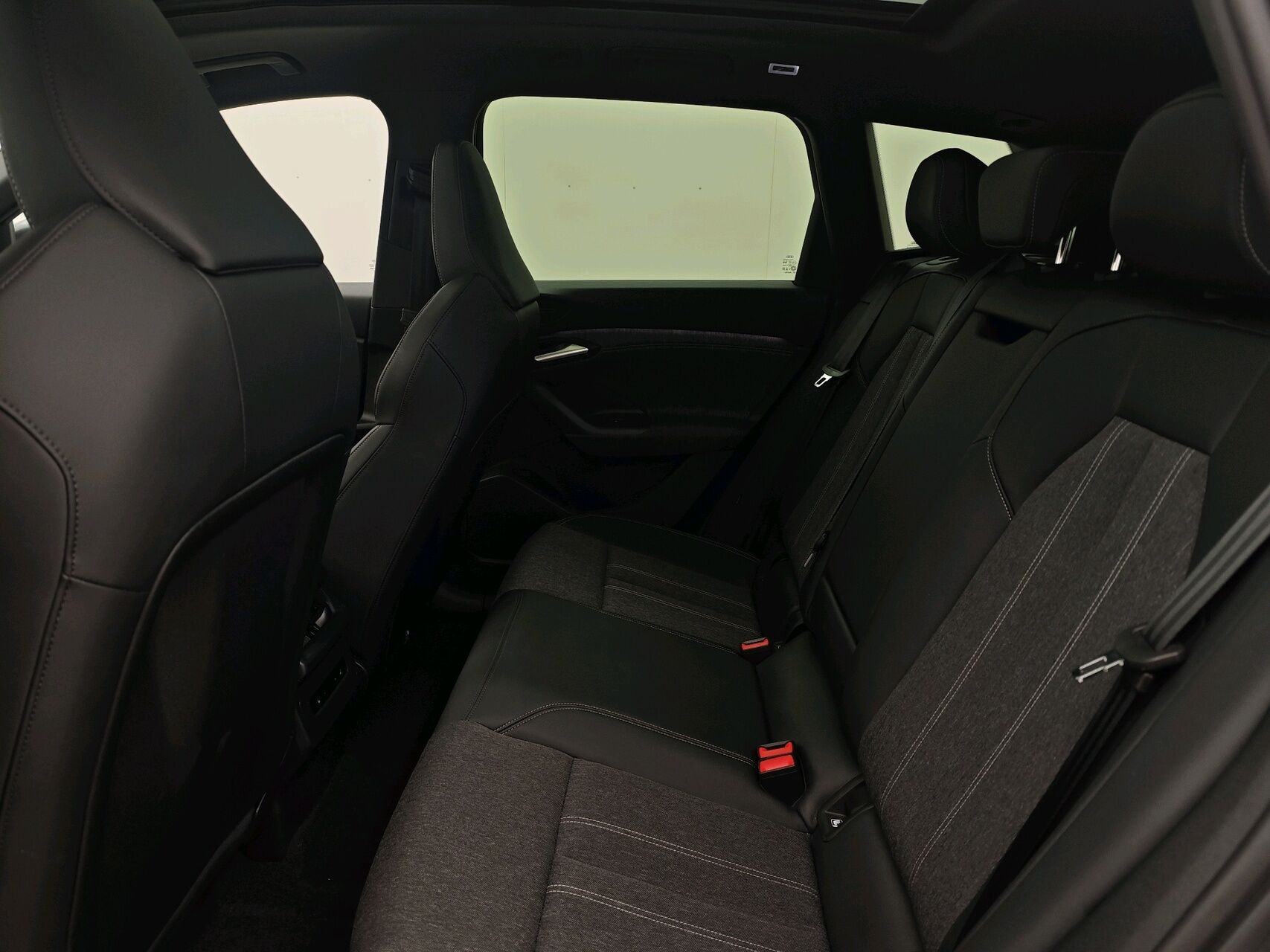 Grå Audi Q6 fra 2024