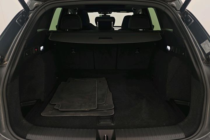 Grå Audi Q6 fra 2024