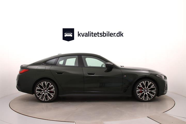 Grøn BMW i4 fra 2022