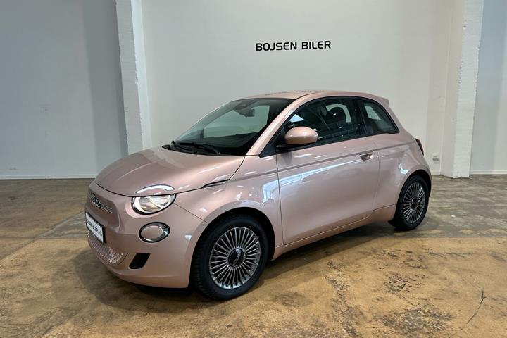 Pink Fiat 500e fra 2023