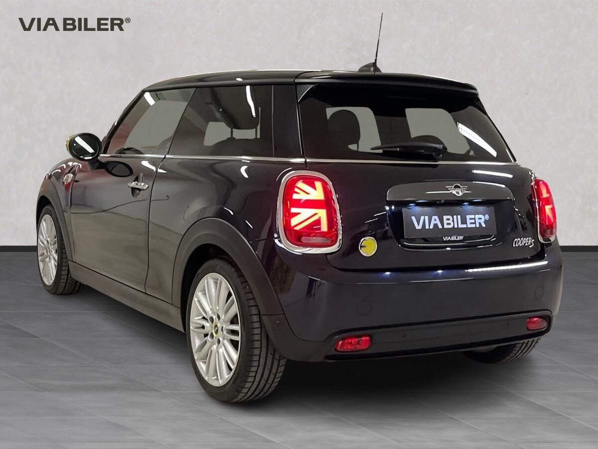 Sort Mini Cooper fra 2021
