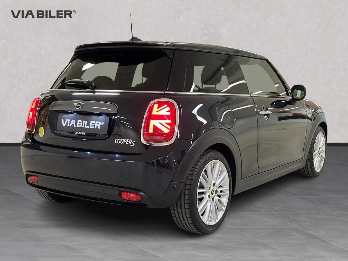 Sort Mini Cooper fra 2021