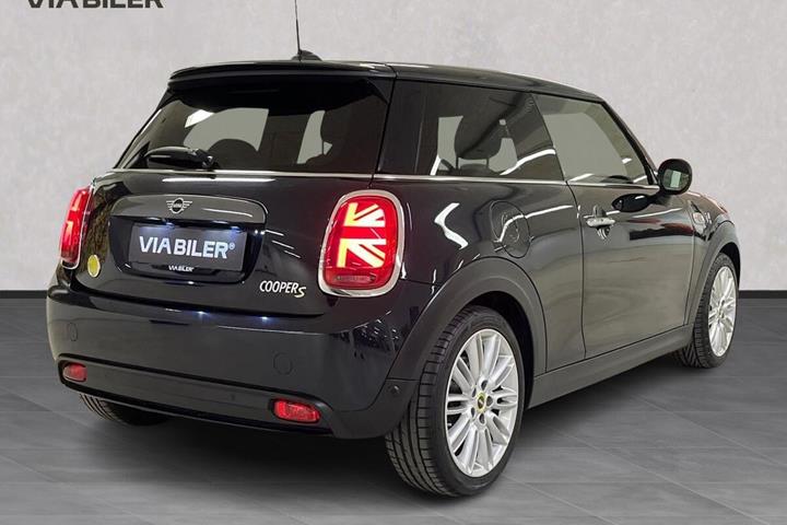 Sort Mini Cooper fra 2021